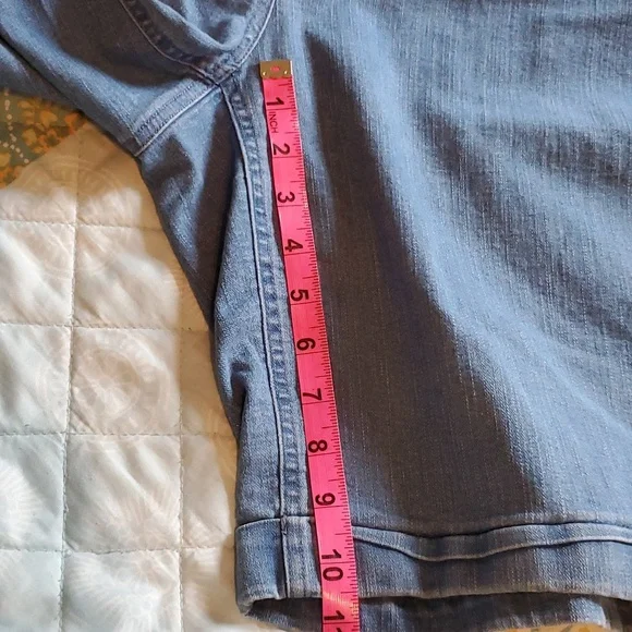 Ladies' Pull-on denim shorts size 12 - Picture 6 of 10